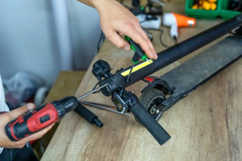 Install Carbon Fiber Scooter Bars Install Carbon Fiber Scooter Bars